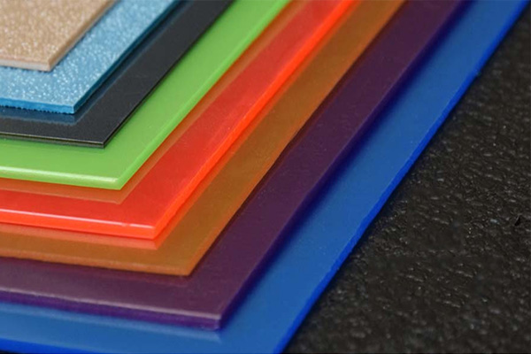 Une brève introduction aux propriétés des feuilles de plastique ABS couramment utilisées.