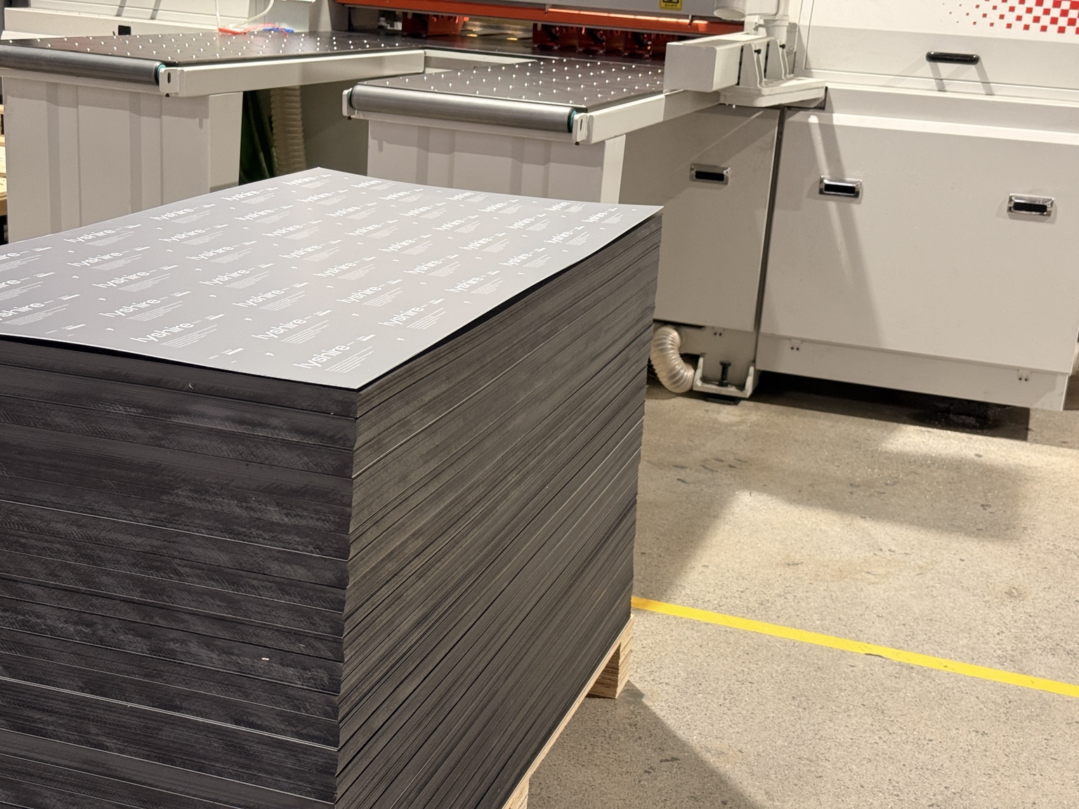 De quoi sont faites les feuilles de plastique à graver ?